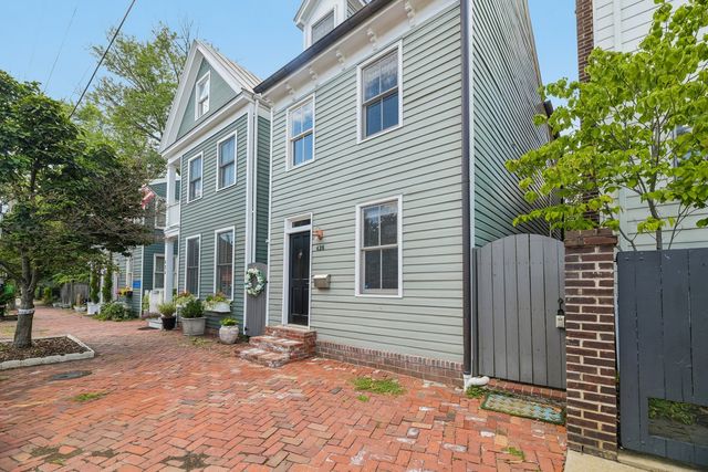426 N Alfred Street, Alexandria, VA 22314