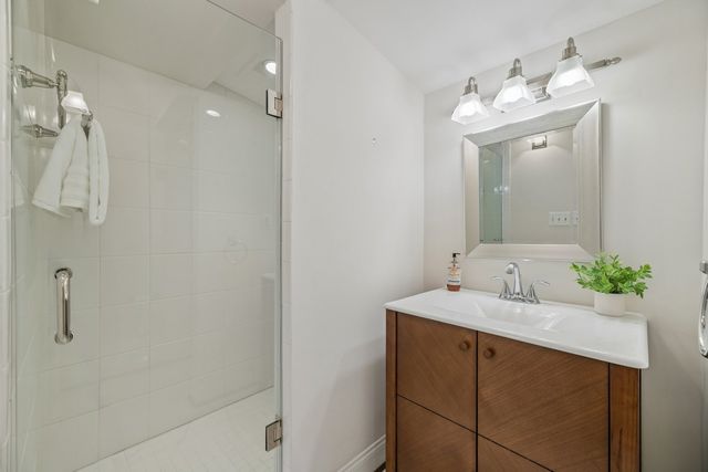 426 N Alfred Street, Alexandria, VA 22314