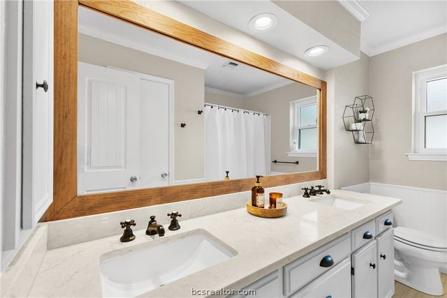 3814 Holly Drive, Bryan, TX 77802