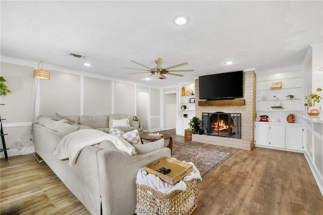 3814 Holly Drive, Bryan, TX 77802