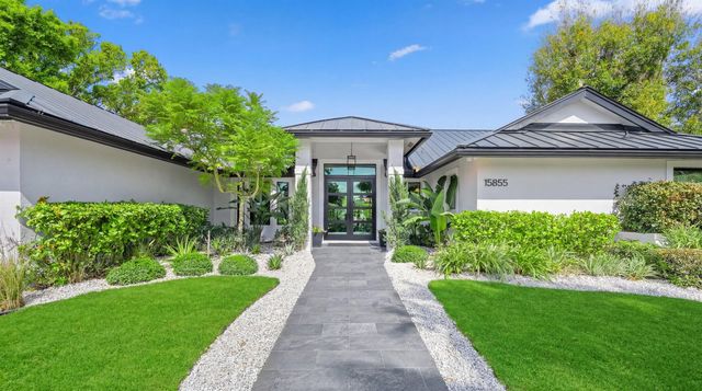 15855 Meadow Wood Drive, Wellington, FL 33414