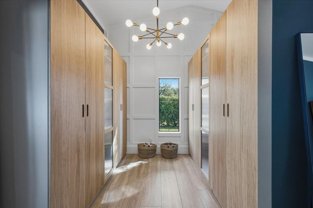 15855 Meadow Wood Drive, Wellington, FL 33414