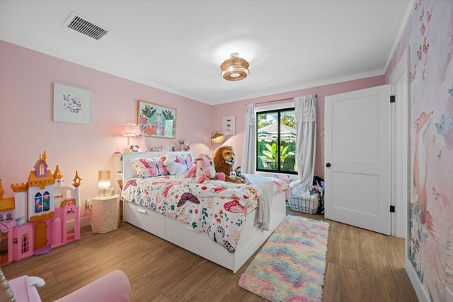 15855 Meadow Wood Drive, Wellington, FL 33414