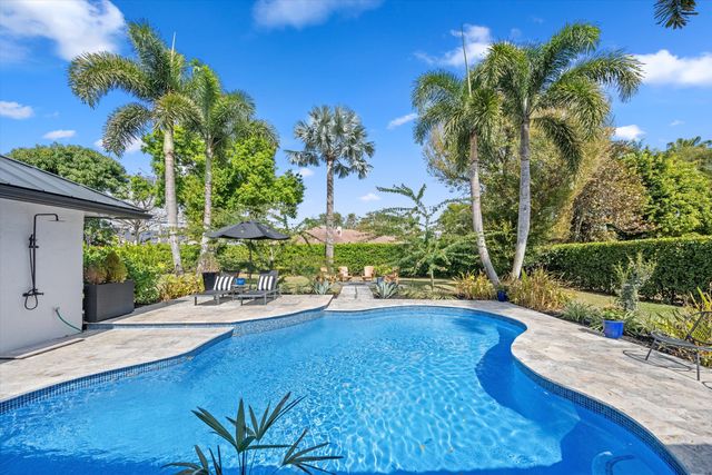 15855 Meadow Wood Drive, Wellington, FL 33414