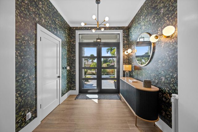 15855 Meadow Wood Drive, Wellington, FL 33414