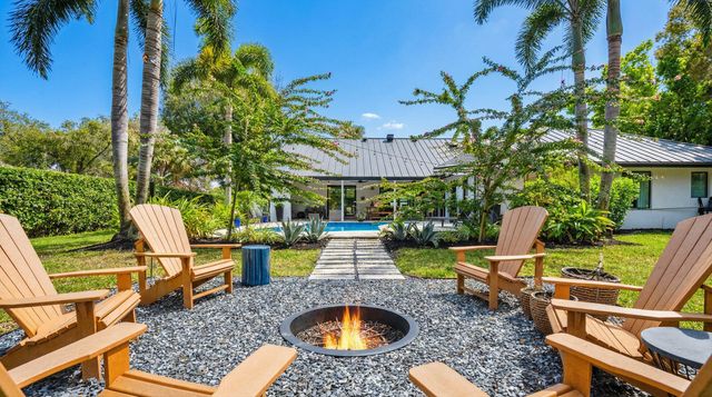 15855 Meadow Wood Drive, Wellington, FL 33414