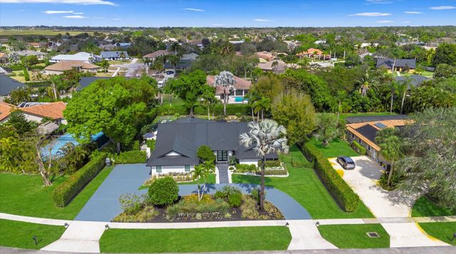 15855 Meadow Wood Drive, Wellington, FL 33414