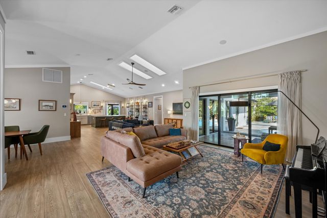 15855 Meadow Wood Drive, Wellington, FL 33414