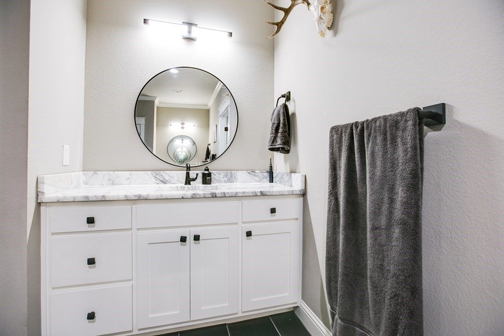 Image 17 of property listing at 4529 Old Stone Dr, San Angelo, TX 76904