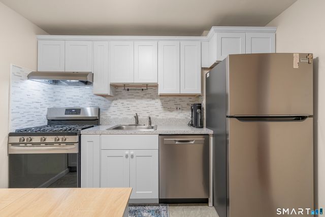 134 Williamstown Court 134, Newington, CT 06111