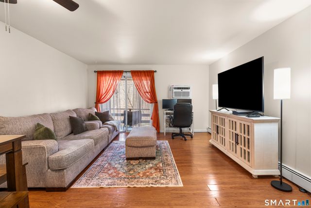 134 Williamstown Court 134, Newington, CT 06111