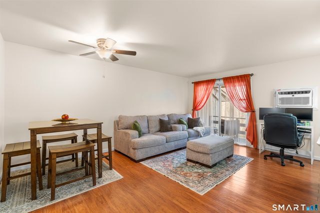 134 Williamstown Court 134, Newington, CT 06111