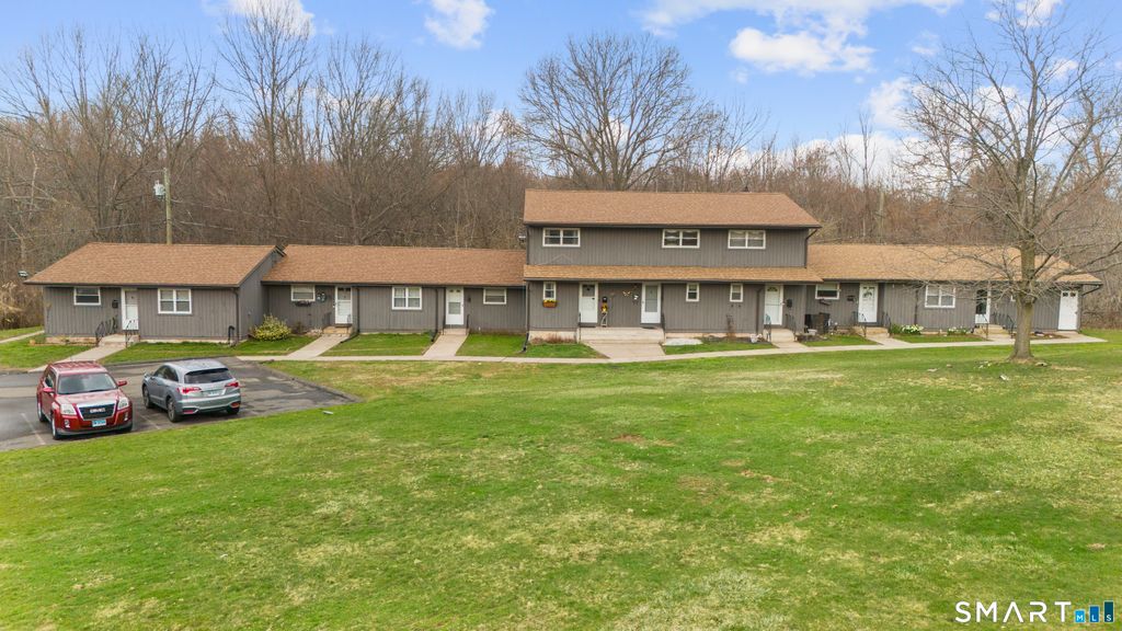 134 Williamstown Court 134, Newington, CT 06111