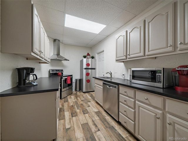 323 Parkview Ave, Golden, CO 80401