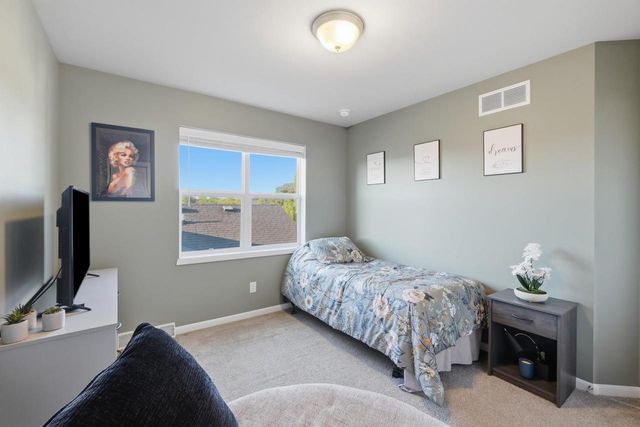1082 O'Keeffe Avenue, Sun Prairie, WI 53590