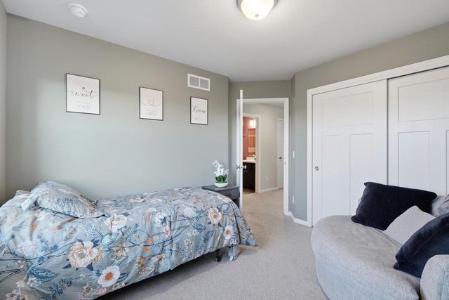 1082 O'Keeffe Avenue, Sun Prairie, WI 53590