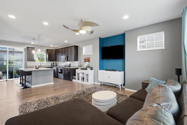 1082 O'Keeffe Avenue, Sun Prairie, WI 53590