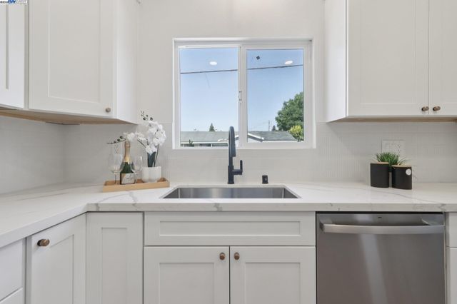 21593 Princeton St, Hayward, CA 94541