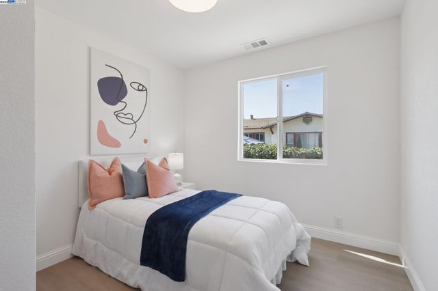 21593 Princeton St, Hayward, CA 94541