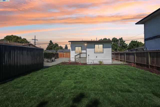 21593 Princeton St, Hayward, CA 94541