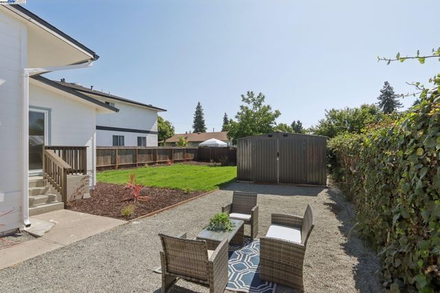 21593 Princeton St, Hayward, CA 94541