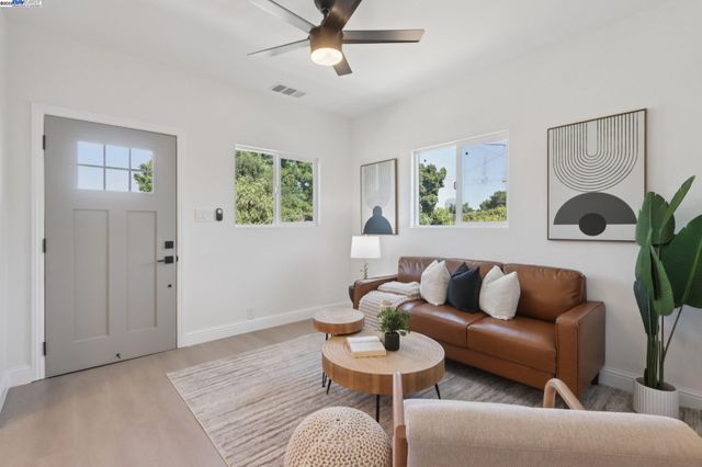 21593 Princeton St, Hayward, CA 94541
