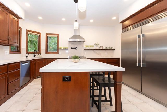 59 BRENTWOOD LANE, Appleton, WI 54915
