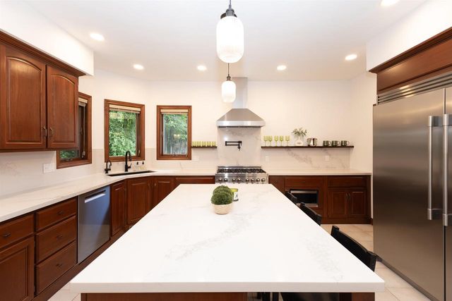 59 BRENTWOOD LANE, Appleton, WI 54915