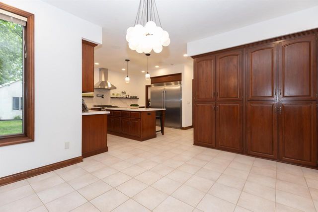 59 BRENTWOOD LANE, Appleton, WI 54915