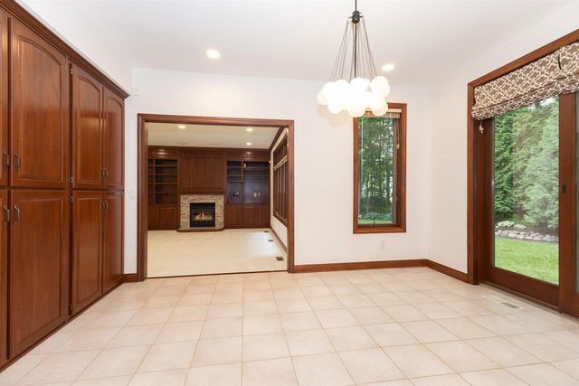59 BRENTWOOD LANE, Appleton, WI 54915