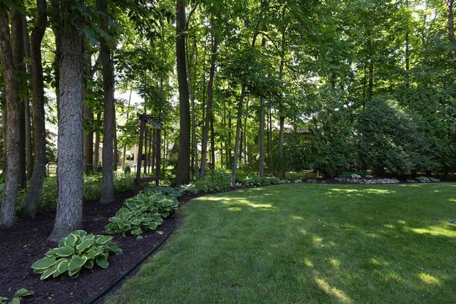 59 BRENTWOOD LANE, Appleton, WI 54915