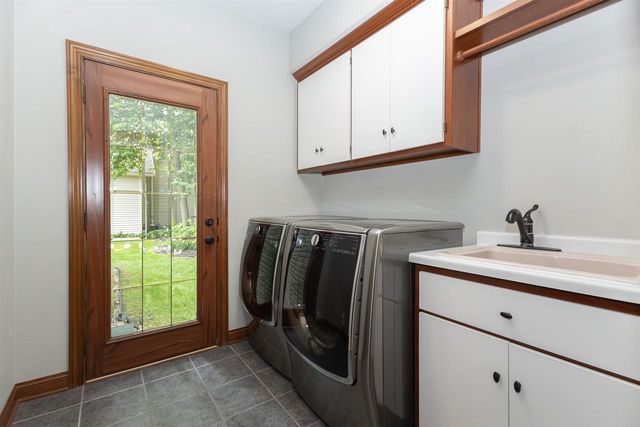 59 BRENTWOOD LANE, Appleton, WI 54915