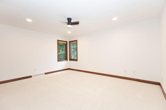 59 BRENTWOOD LANE, Appleton, WI 54915