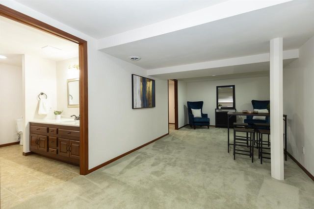 59 BRENTWOOD LANE, Appleton, WI 54915