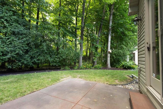 59 BRENTWOOD LANE, Appleton, WI 54915
