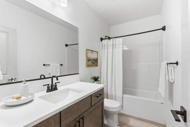 2245 W Jay Ave, Spokane, WA 99208