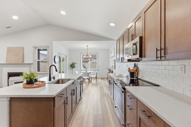 2245 W Jay Ave, Spokane, WA 99208