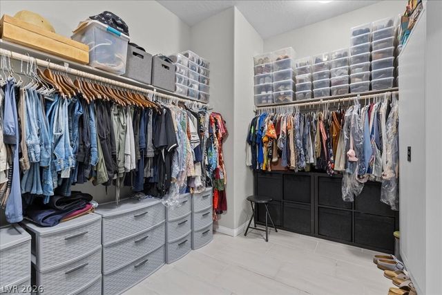 10165 Ferton Lake Avenue, Las Vegas, NV 89178