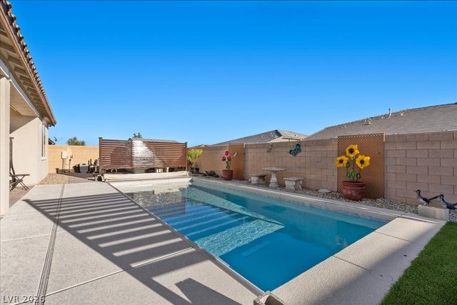 10165 Ferton Lake Avenue, Las Vegas, NV 89178