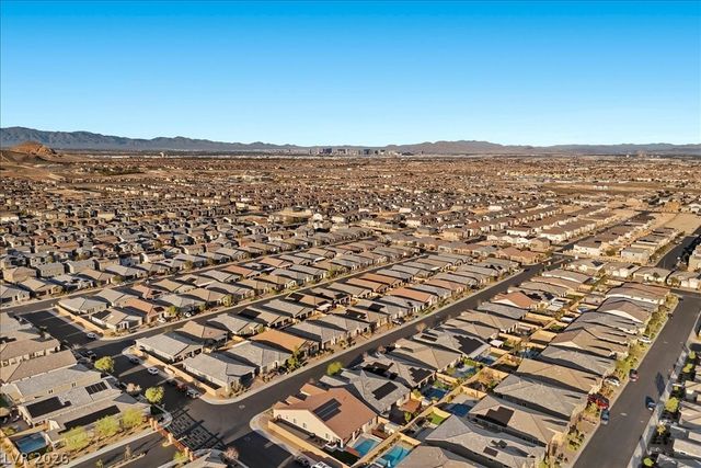 10165 Ferton Lake Avenue, Las Vegas, NV 89178