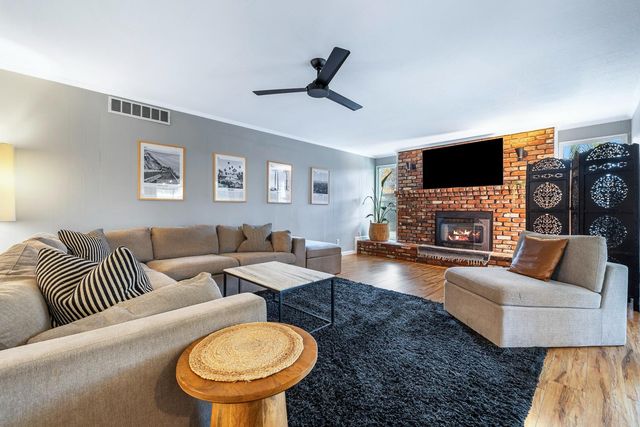 754 E Spruce Avenue, Fresno, CA 93720