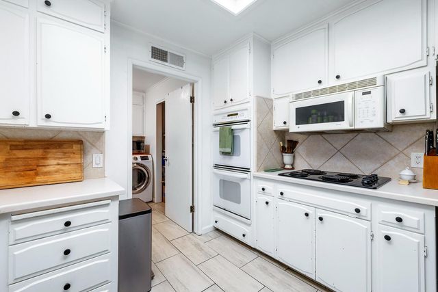 754 E Spruce Avenue, Fresno, CA 93720