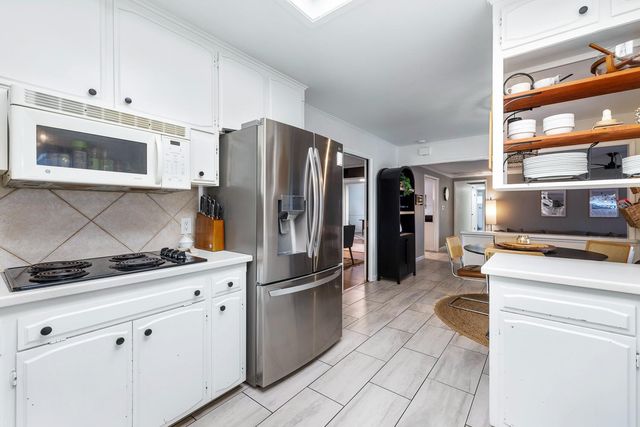 754 E Spruce Avenue, Fresno, CA 93720