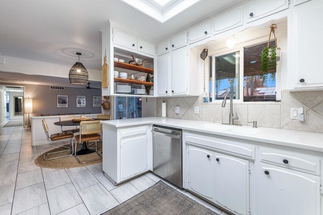 754 E Spruce Avenue, Fresno, CA 93720