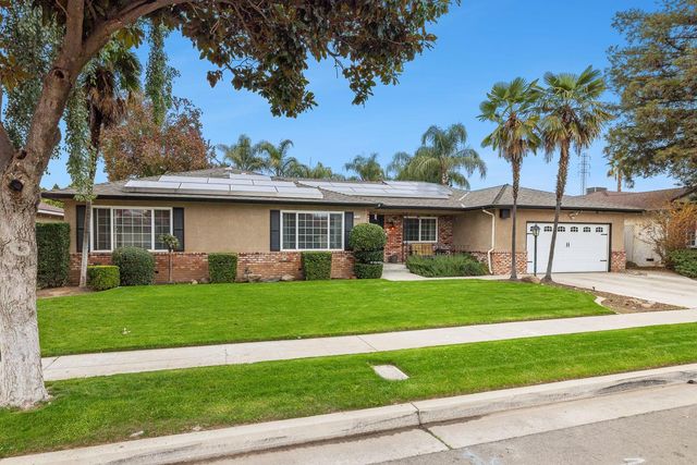 754 E Spruce Avenue, Fresno, CA 93720