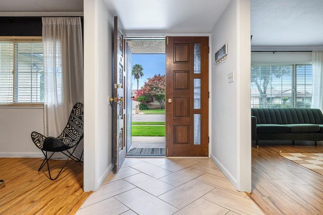 754 E Spruce Avenue, Fresno, CA 93720