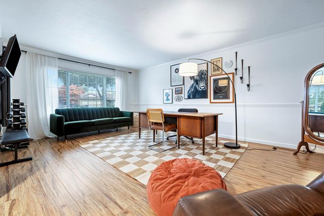 754 E Spruce Avenue, Fresno, CA 93720