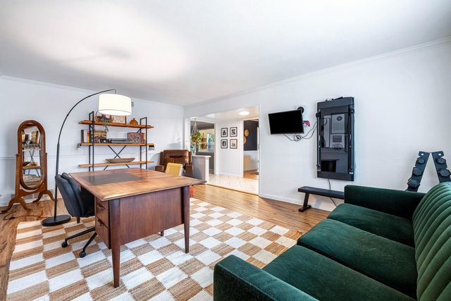 754 E Spruce Avenue, Fresno, CA 93720