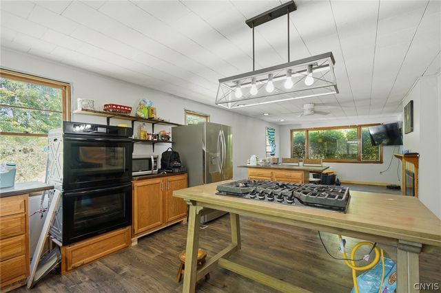 4221 County Route 4, Scriba, NY 13126