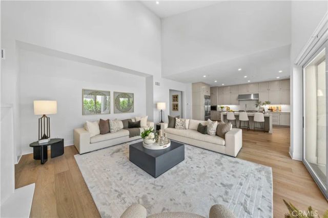 237 Pinnacle, Irvine, CA 92602